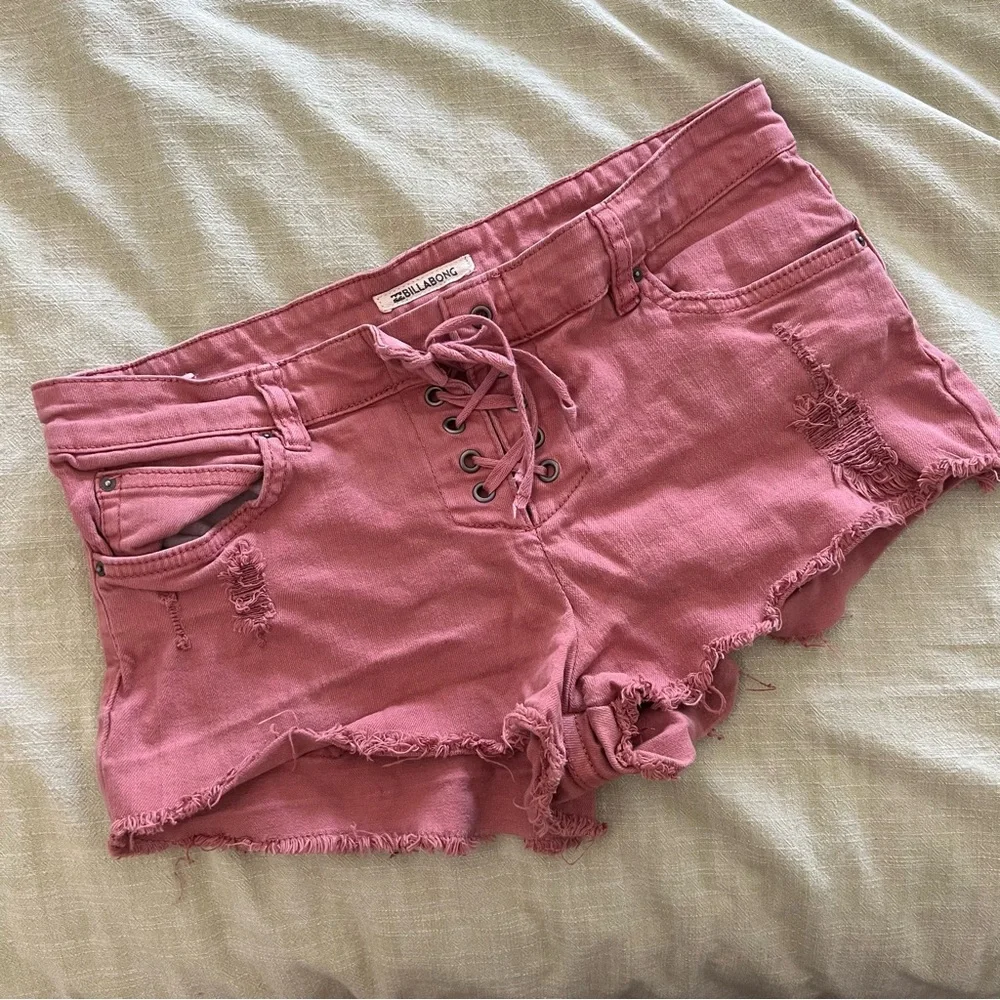Billabong Pink Distressed Jean Shorts D-29